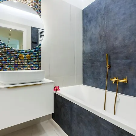 Plac Unii Aquamarine Premium Apartment