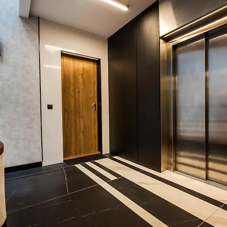 Plac Unii Aquamarine Premium Апартаменты