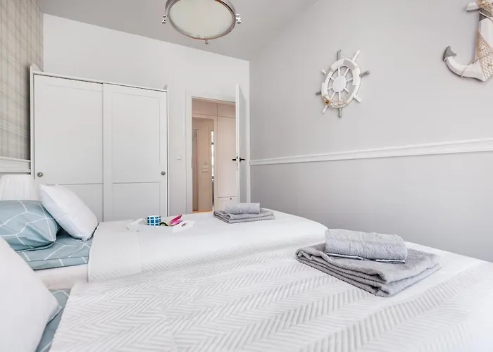 公寓 Plac Unii Aquamarine Premium 格丁尼亚