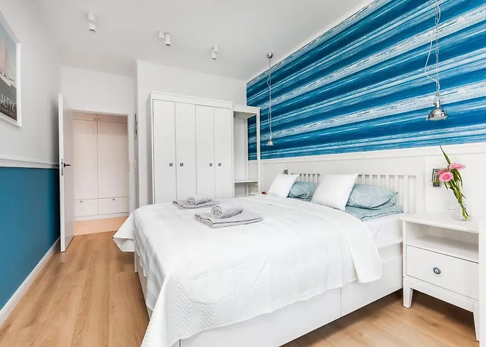 Plac Unii Aquamarine Premium *